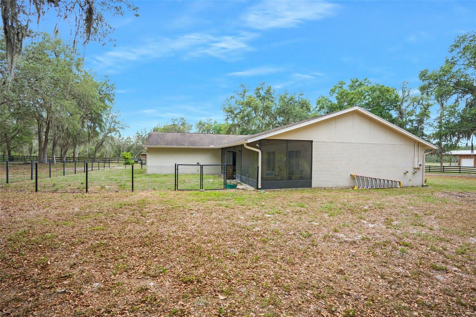 ACREAGE - Residential