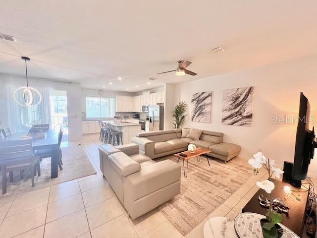 SOLARA RESORT VACATION VILLAS REP - Residential Lease