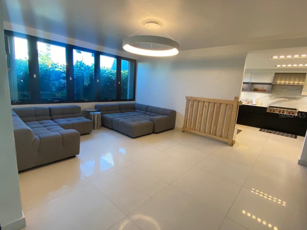 CAPARRA HILLS - Residential