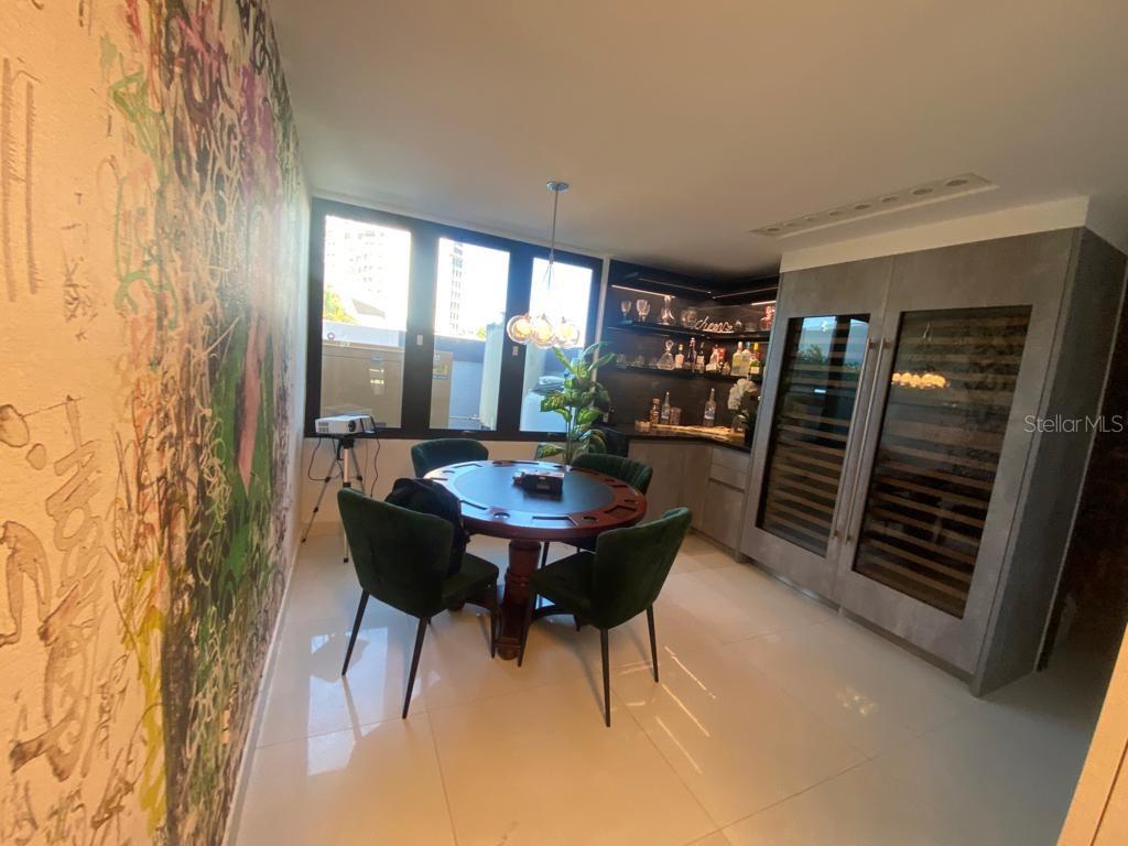 CAPARRA HILLS - Residential