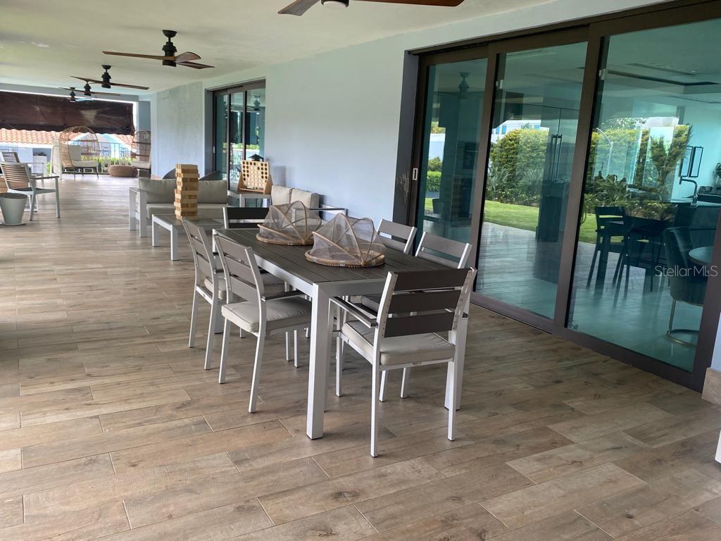 CAPARRA HILLS - Residential