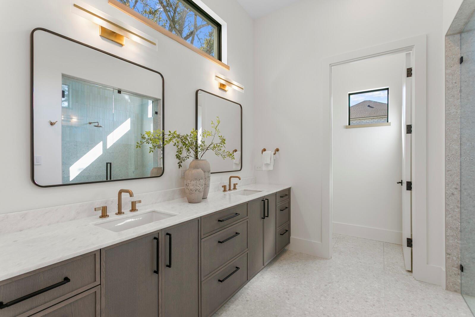 AZEELE HEIGHTS - Residential