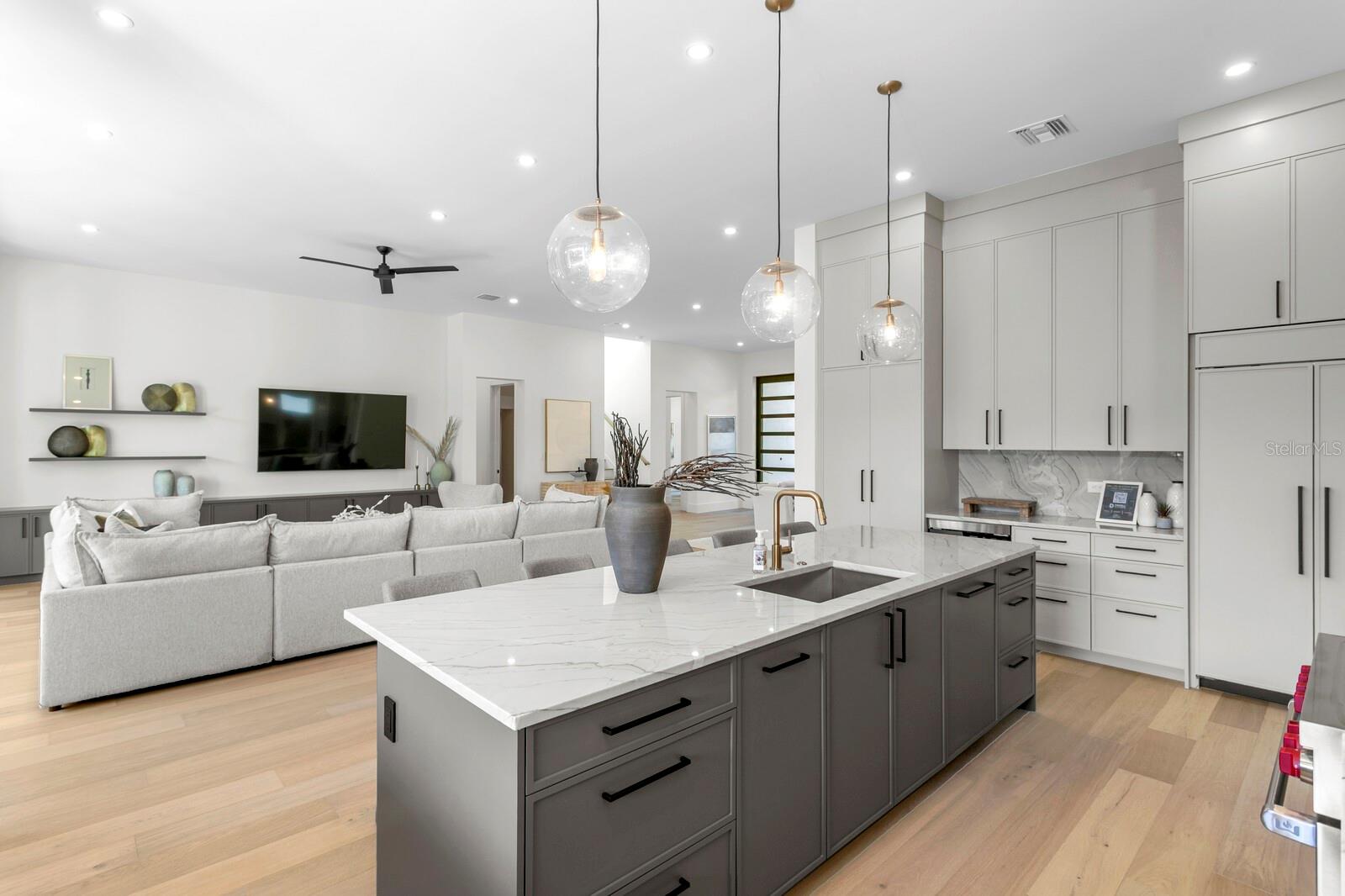 AZEELE HEIGHTS - Residential