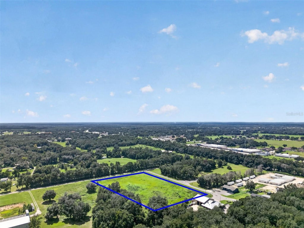 Photo of 5271 Cr 542f, Bushnell, FL 33513 (MLS # G5118430)
