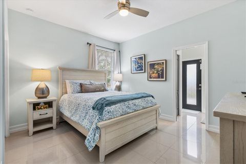 Tiny photo for 12114 Eagle Point Court, Leesburg, FL 34788 (MLS # G5110206)