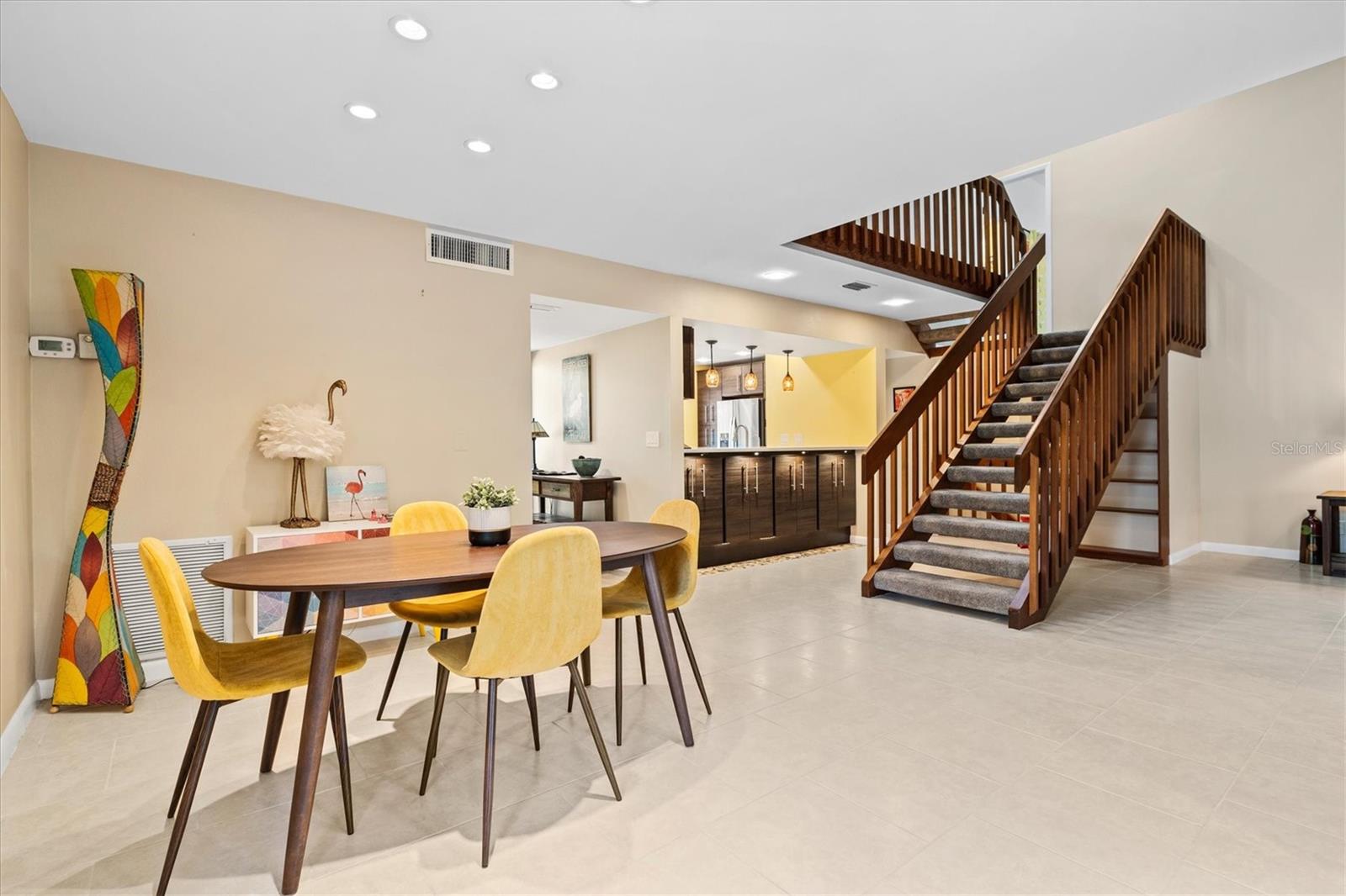 LANDINGS TREEHOUSE - Residential