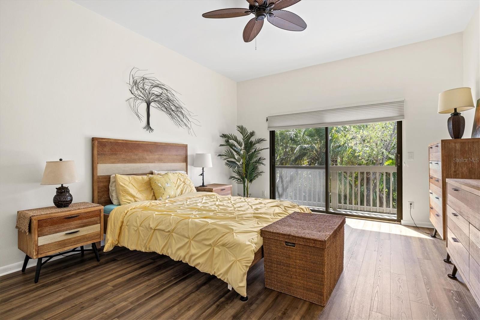 LANDINGS TREEHOUSE - Residential