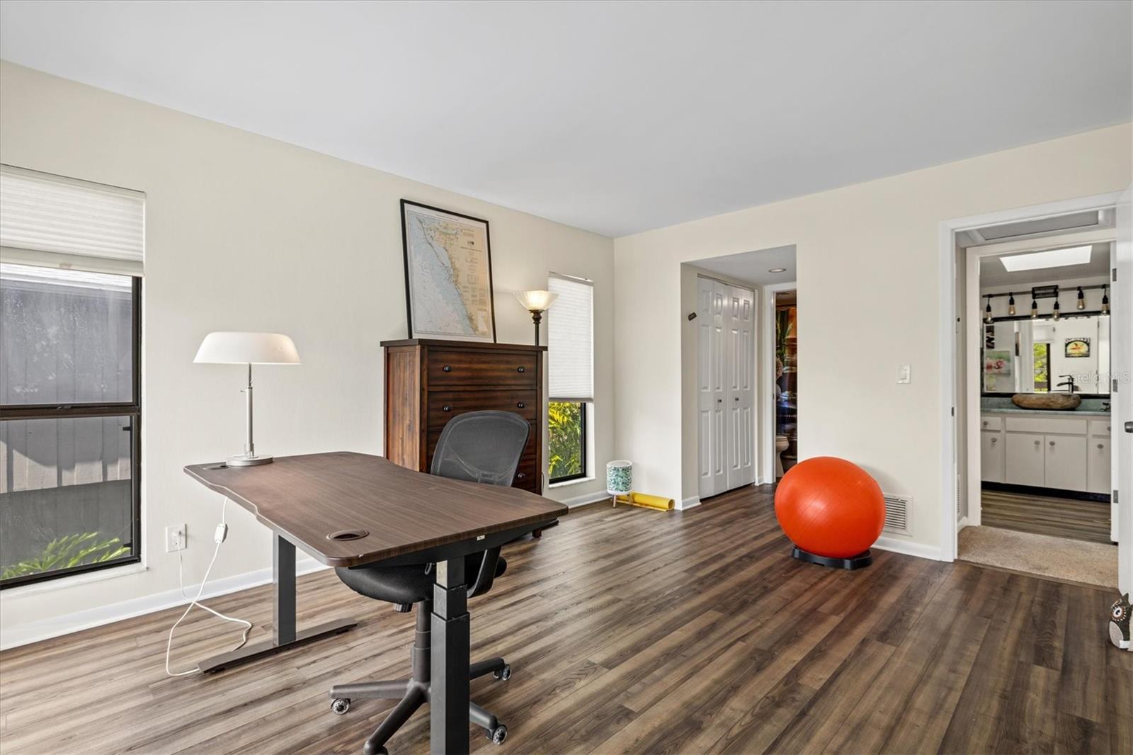 LANDINGS TREEHOUSE - Residential