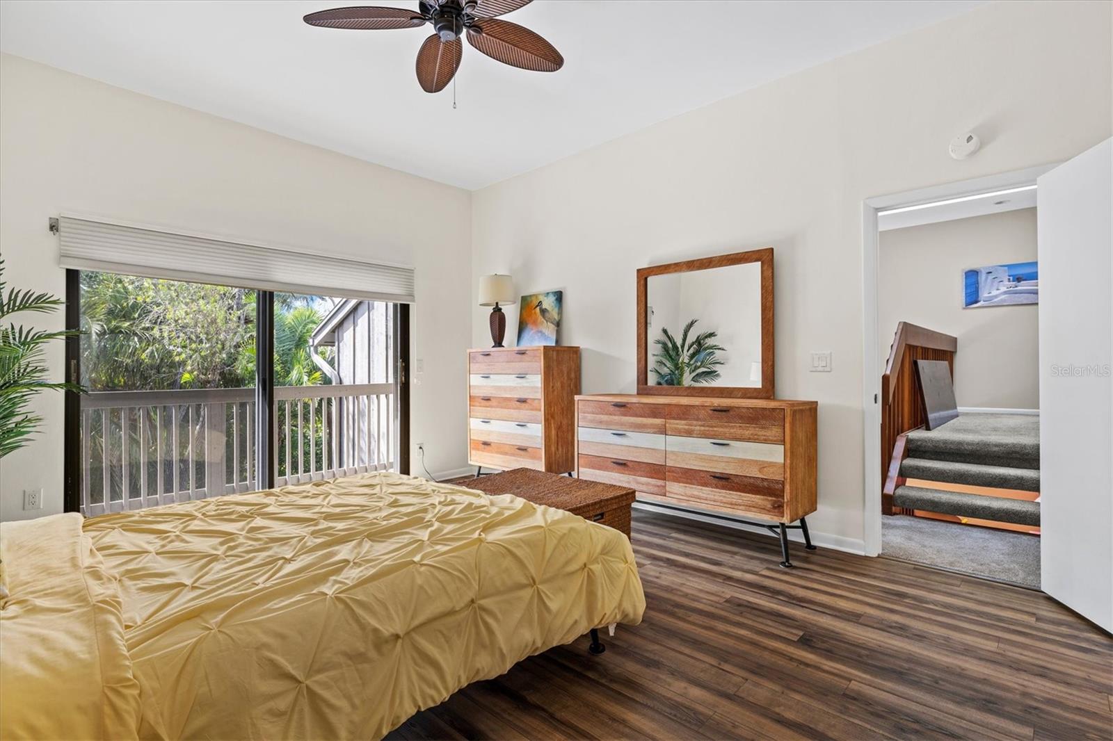 LANDINGS TREEHOUSE - Residential