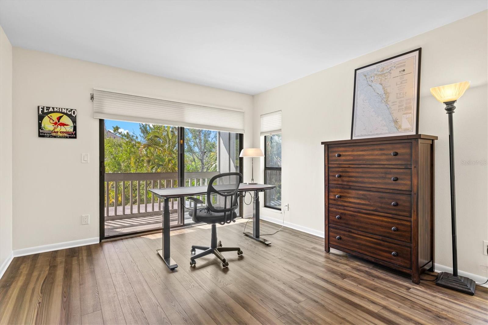 LANDINGS TREEHOUSE - Residential