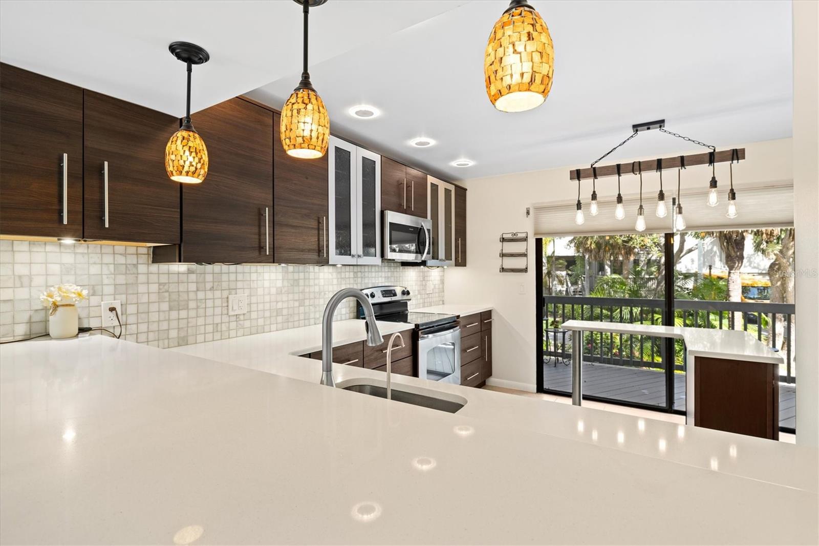 LANDINGS TREEHOUSE - Residential