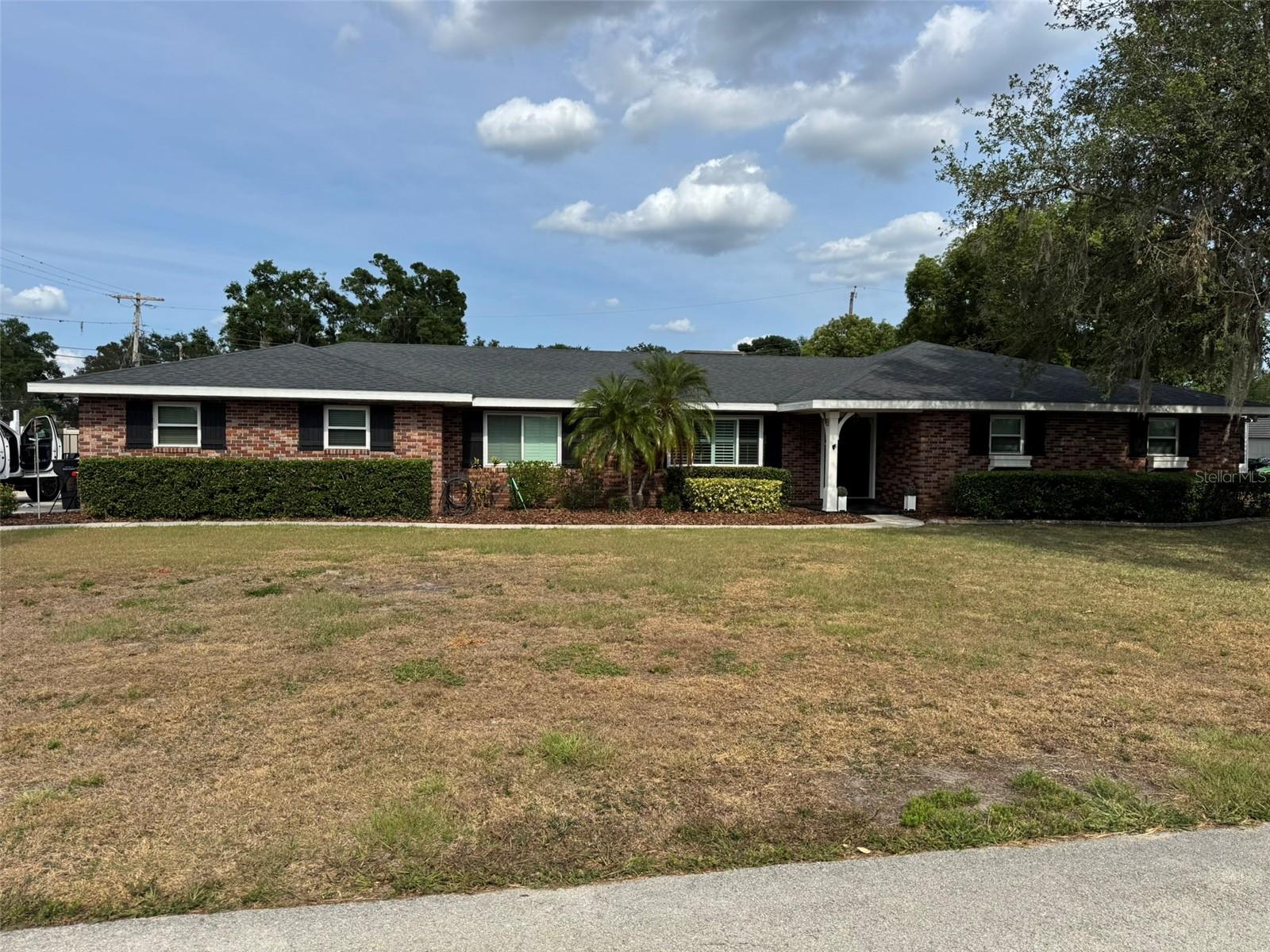 5604 STRATFORD LANE