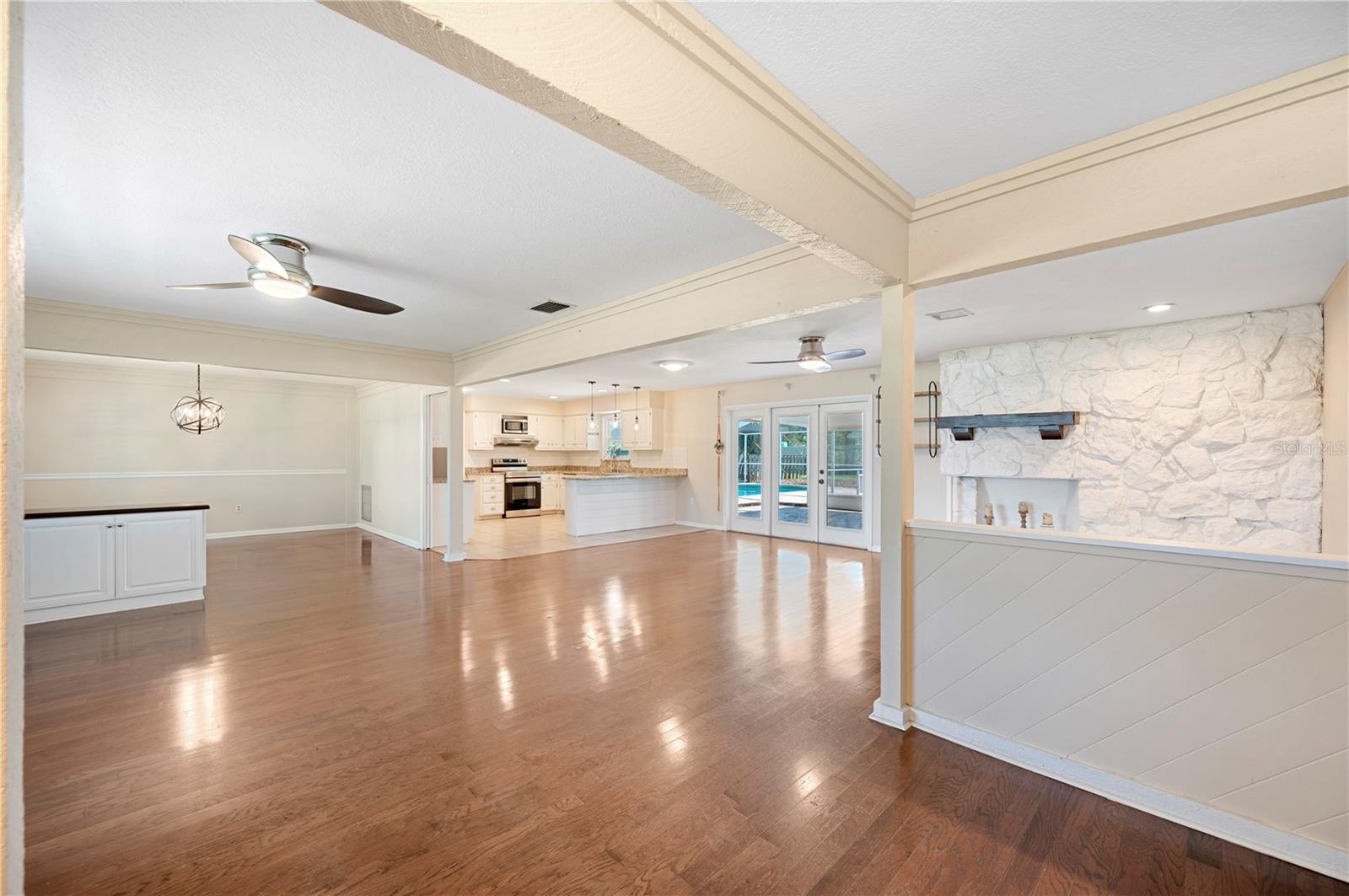 5604 STRATFORD LANE