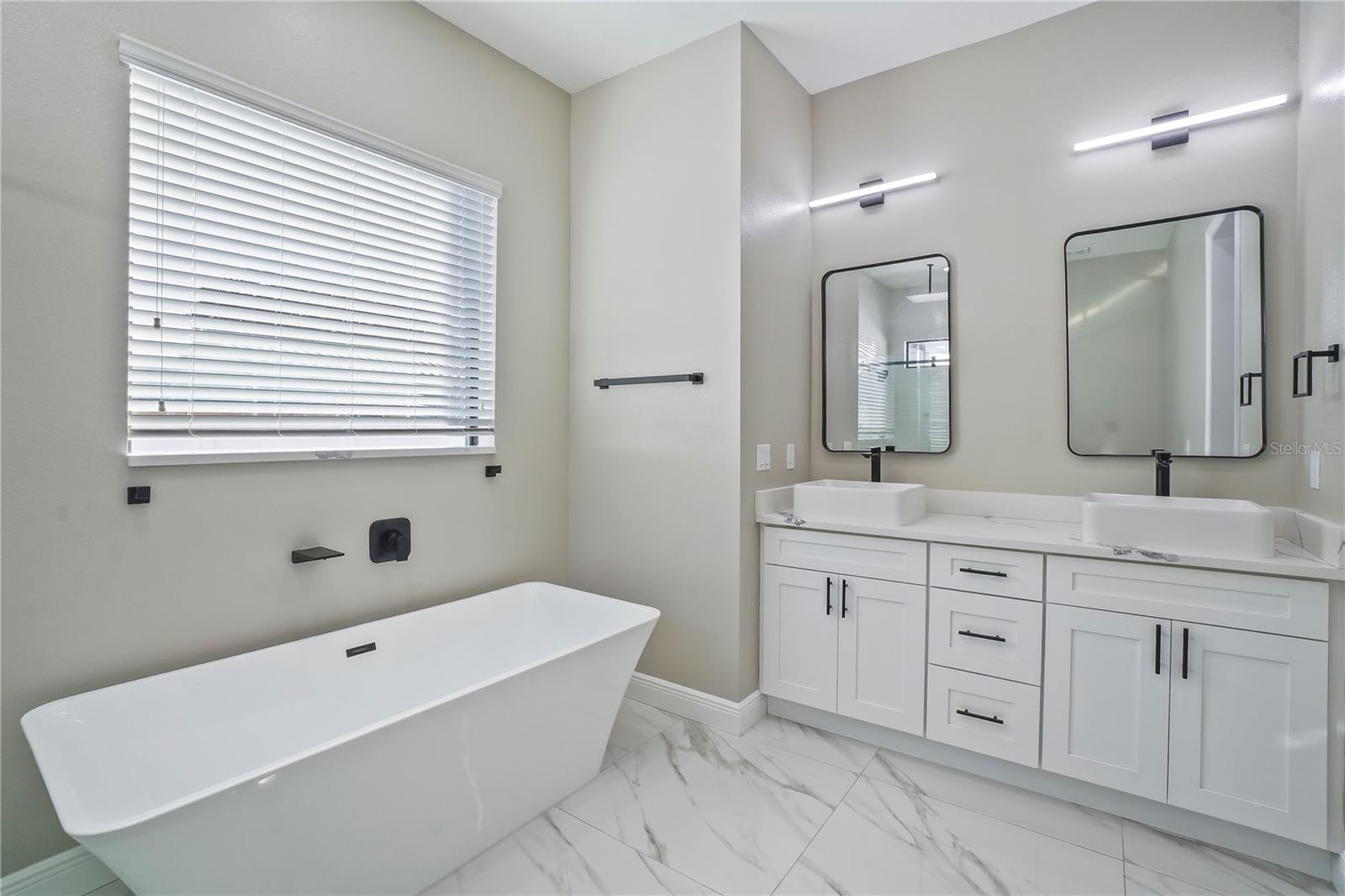 MACFARLANE PARK BLOCKS 11 THRU - Residential Lease