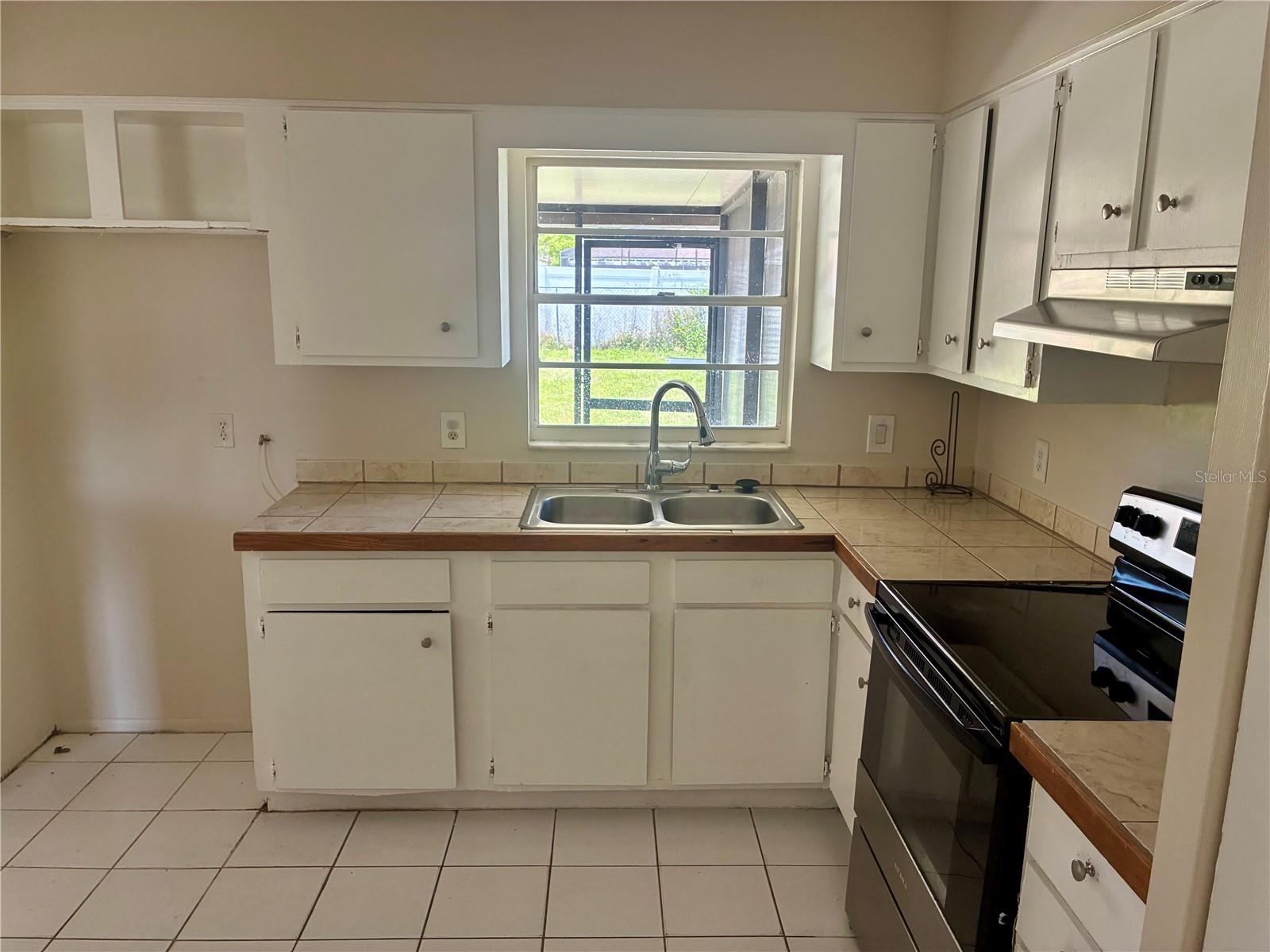 DELTONA LAKES UNIT 27 - Residential