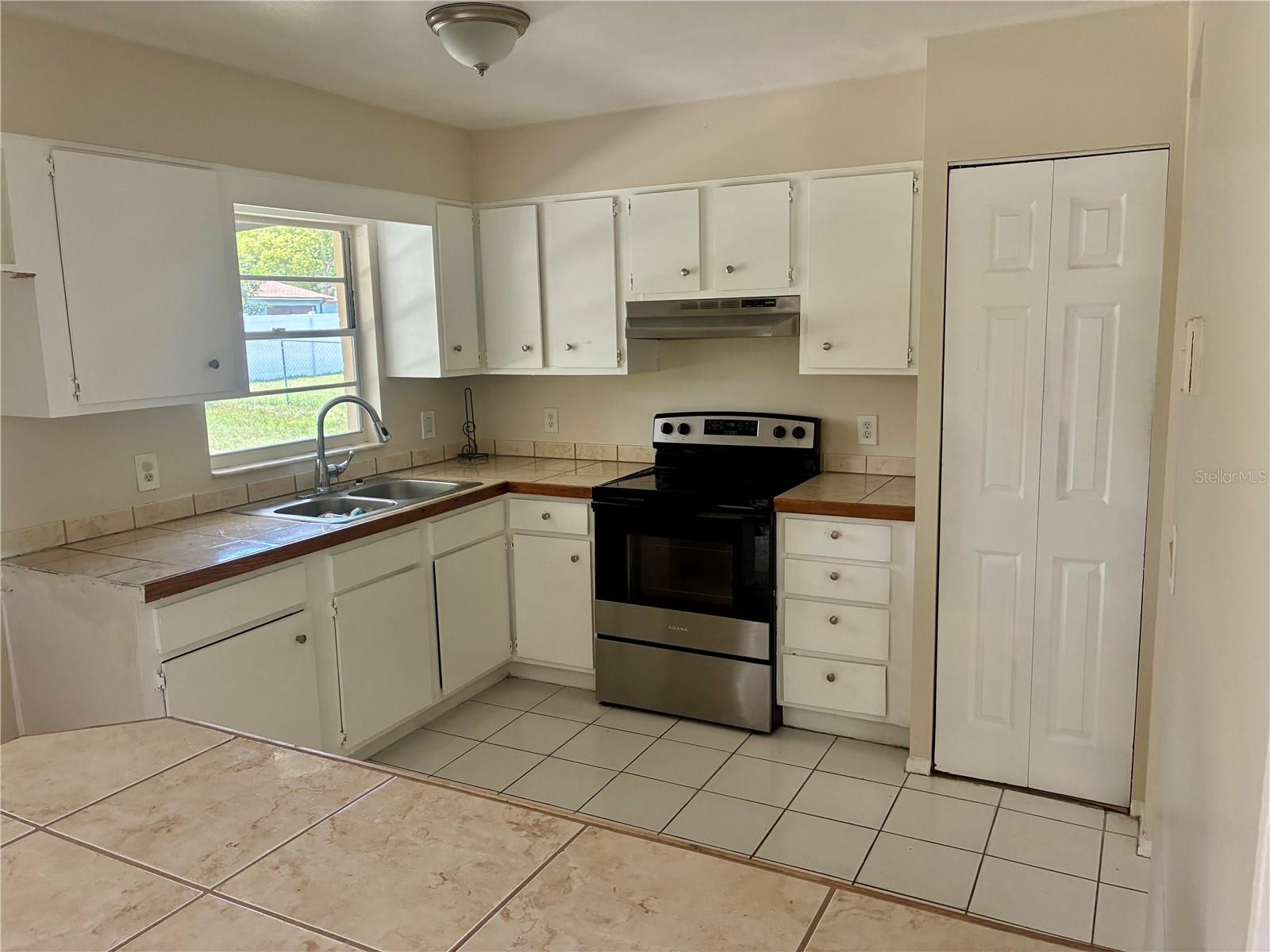 DELTONA LAKES UNIT 27 - Residential
