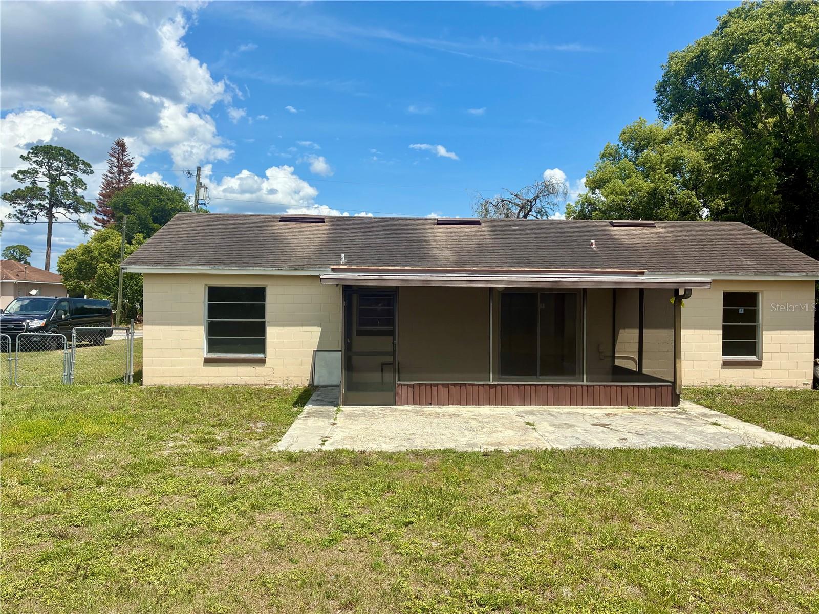 DELTONA LAKES UNIT 27 - Residential