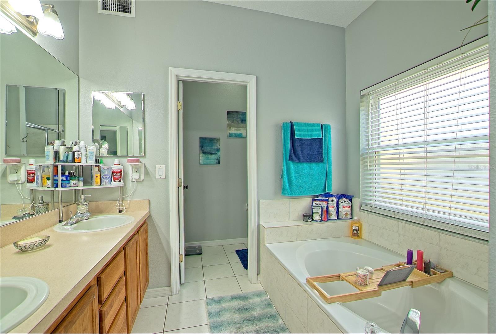 THE OAKS SUB - Residential