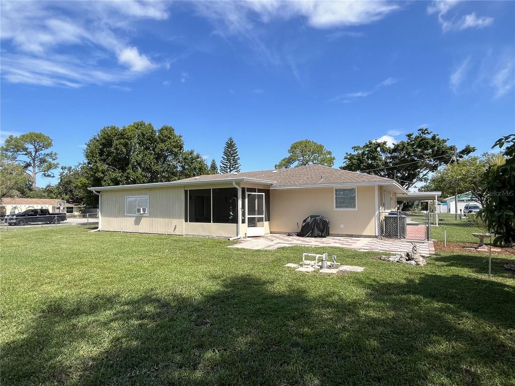 Photo of 6016 45th Avenue Drive W, Bradenton, FL 34210 (MLS # A4663727)