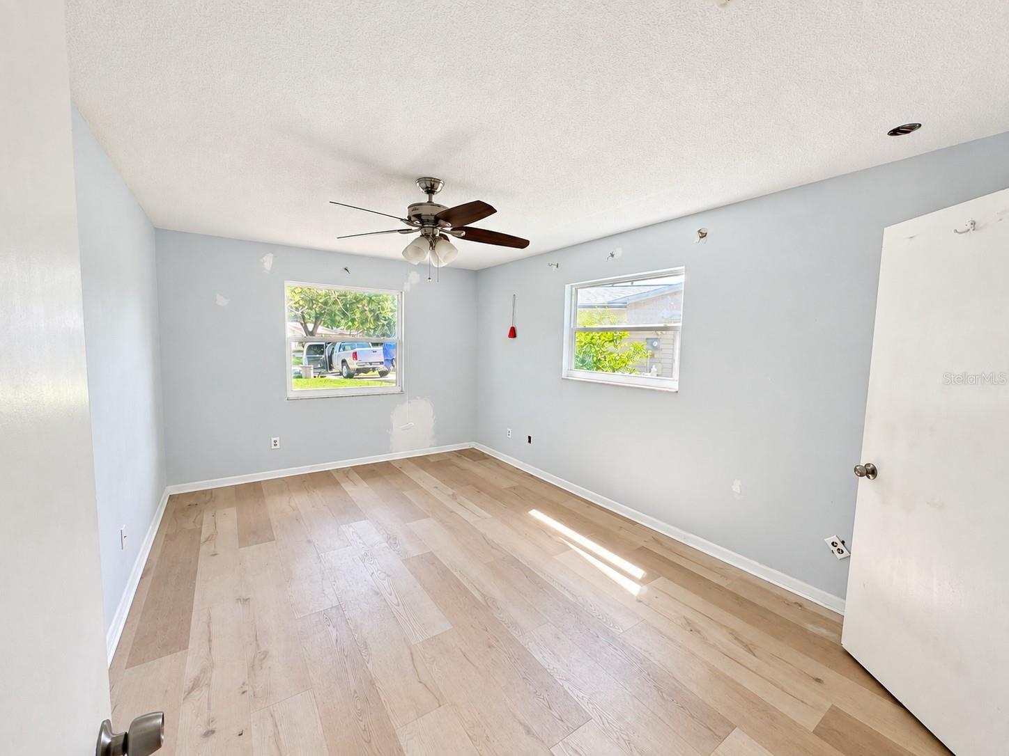 2076 BUTTERNUT CIRCLE W