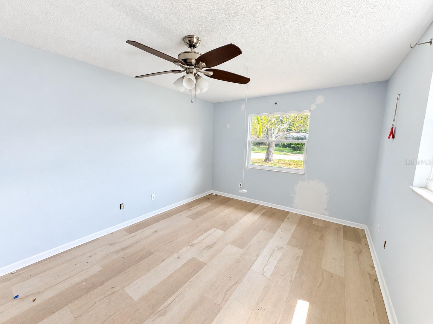 2076 BUTTERNUT CIRCLE W