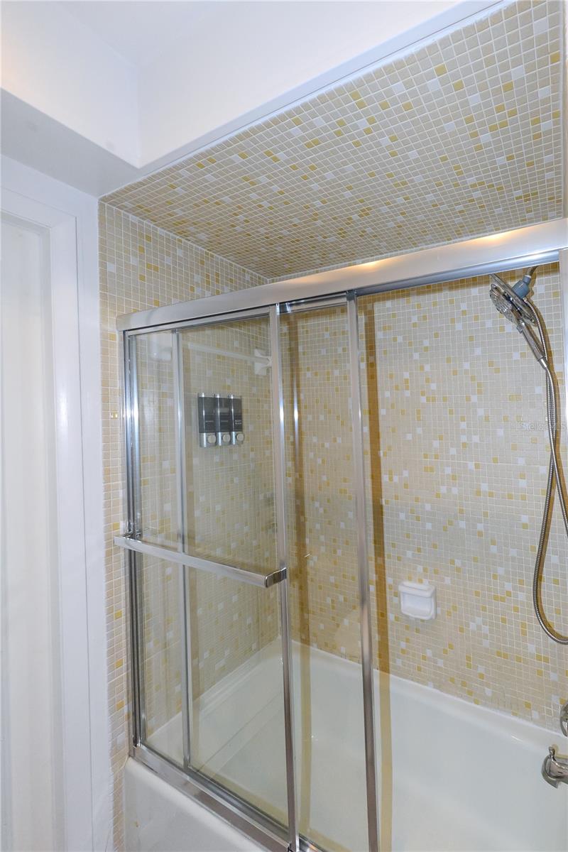 ROTONDA WEST OAKLAND HILLS - Residential