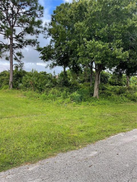 454 SW DAHLED AVENUE PORT ST LUCIE FL 34953