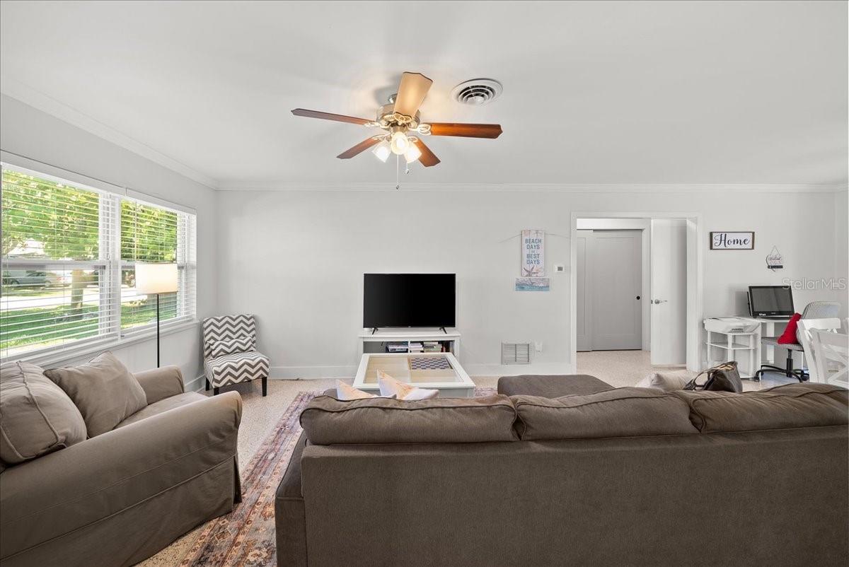 637 FLAMINGO ROAD
