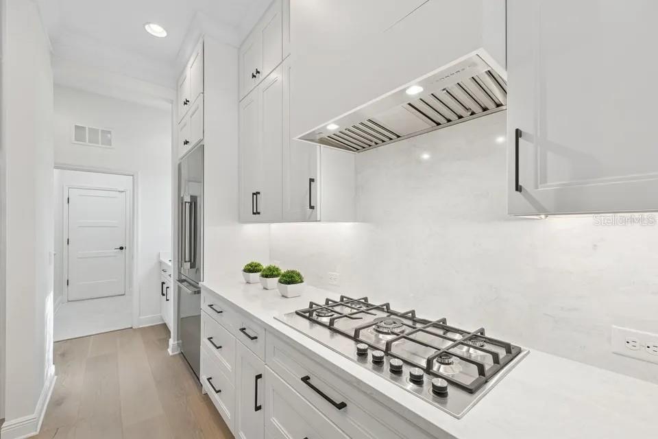 LAKEWOOD RANCH COUNTRY CLUB VILLAGE EE 3A-3C - Residential Lease