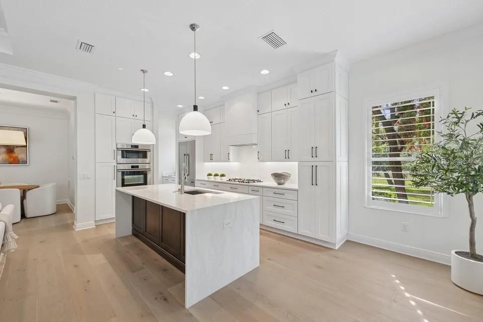 LAKEWOOD RANCH COUNTRY CLUB VILLAGE EE 3A-3C - Residential Lease