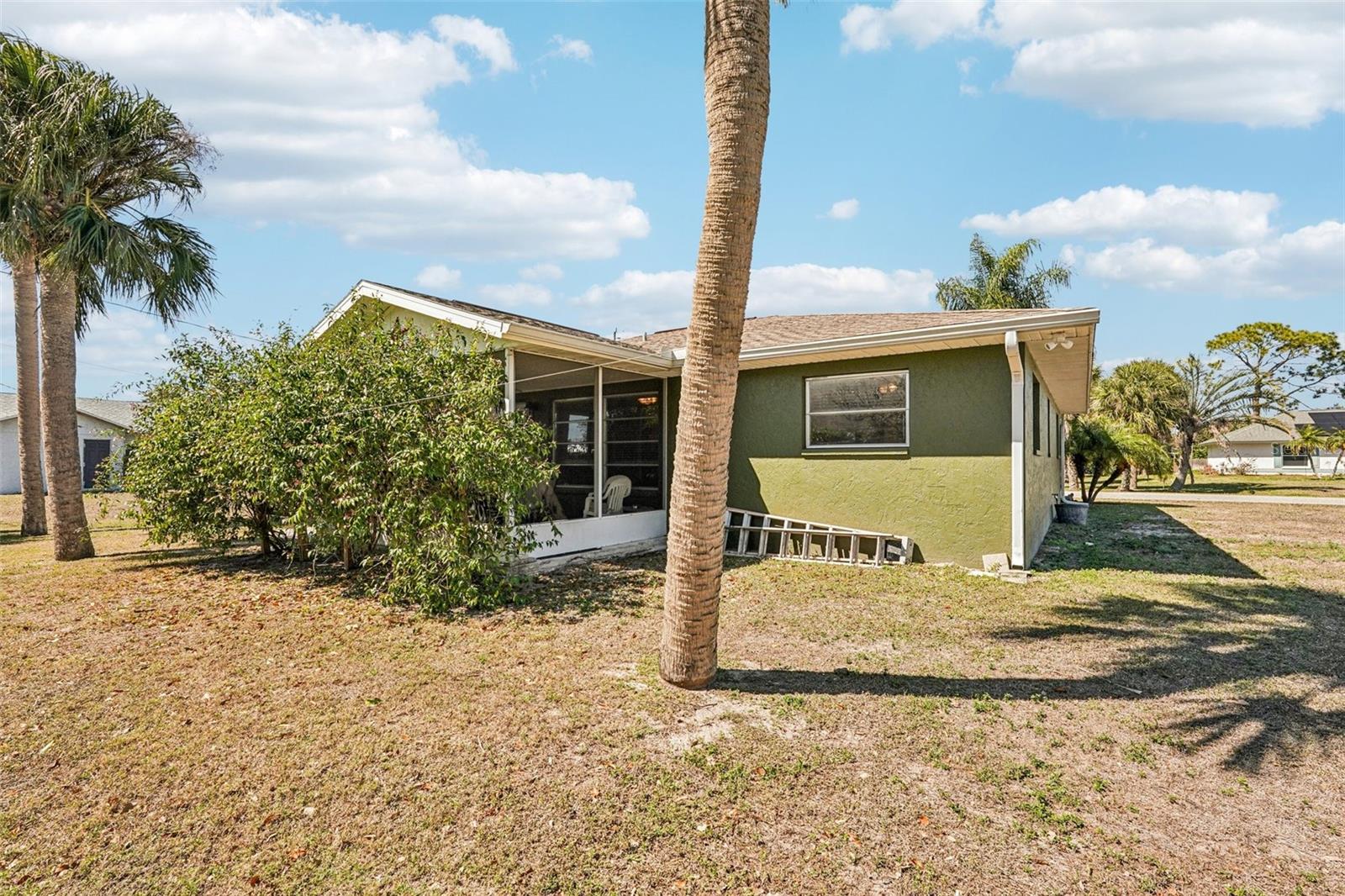 SOUTH VENICE - Residential