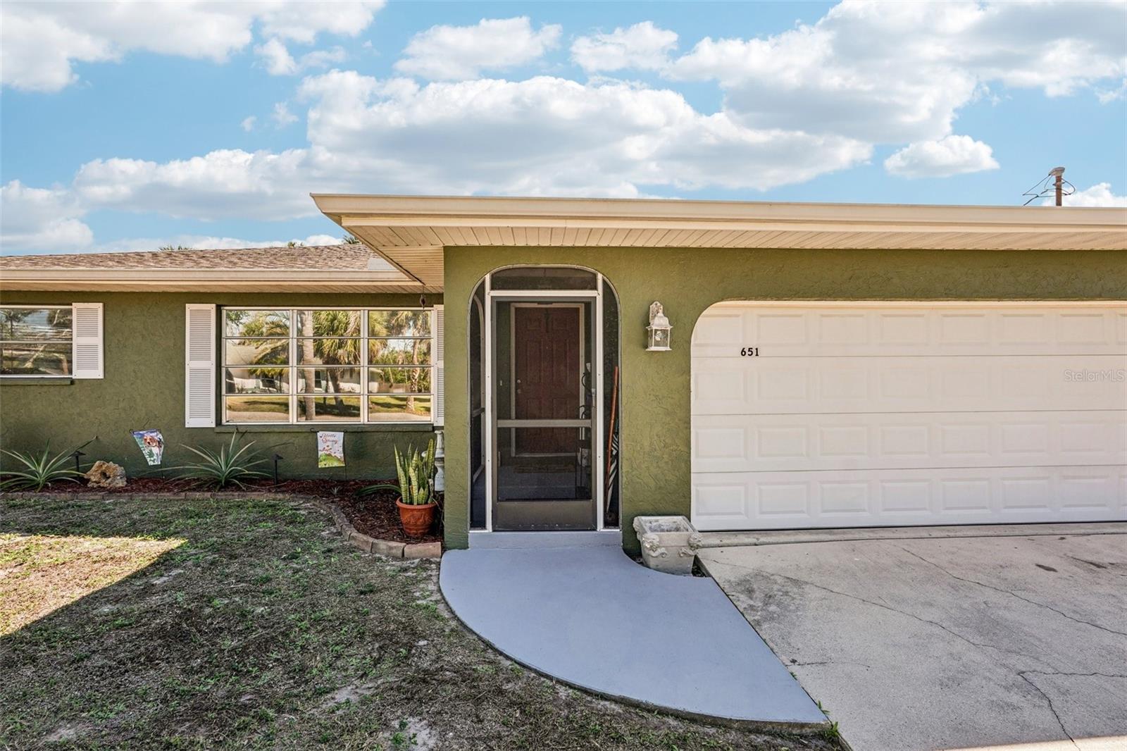 SOUTH VENICE - Residential