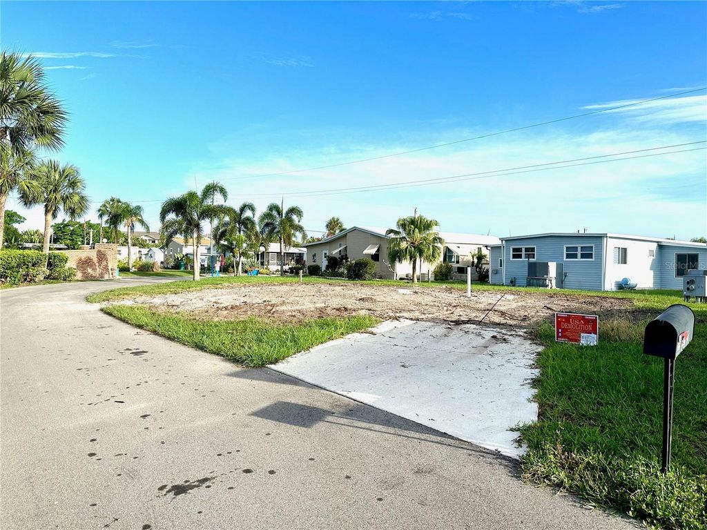 Photo of 155 Maui Drive, Palmetto, FL 34221 (MLS # A4574586)