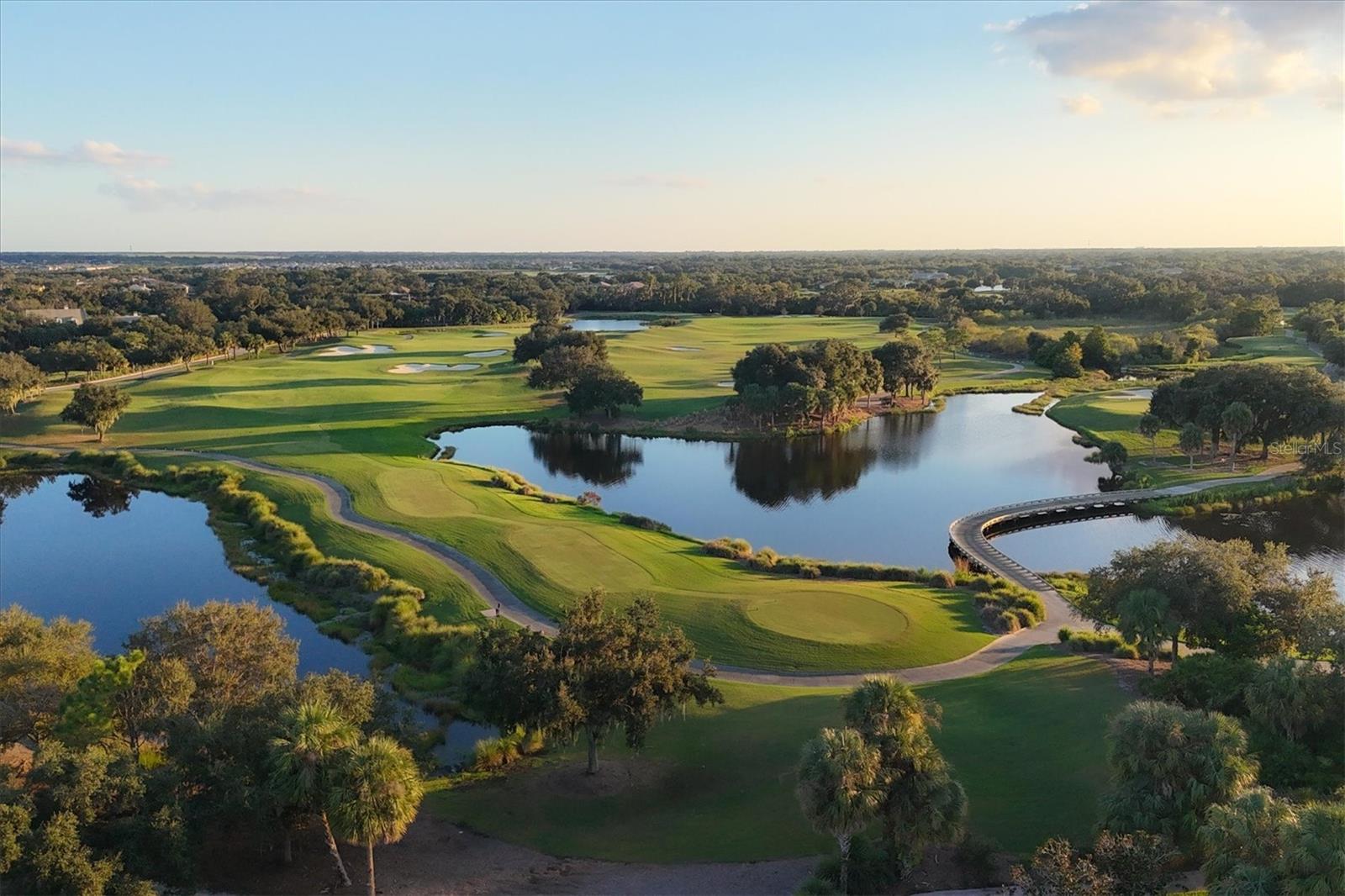 FOUNDERS CLUB - Residential