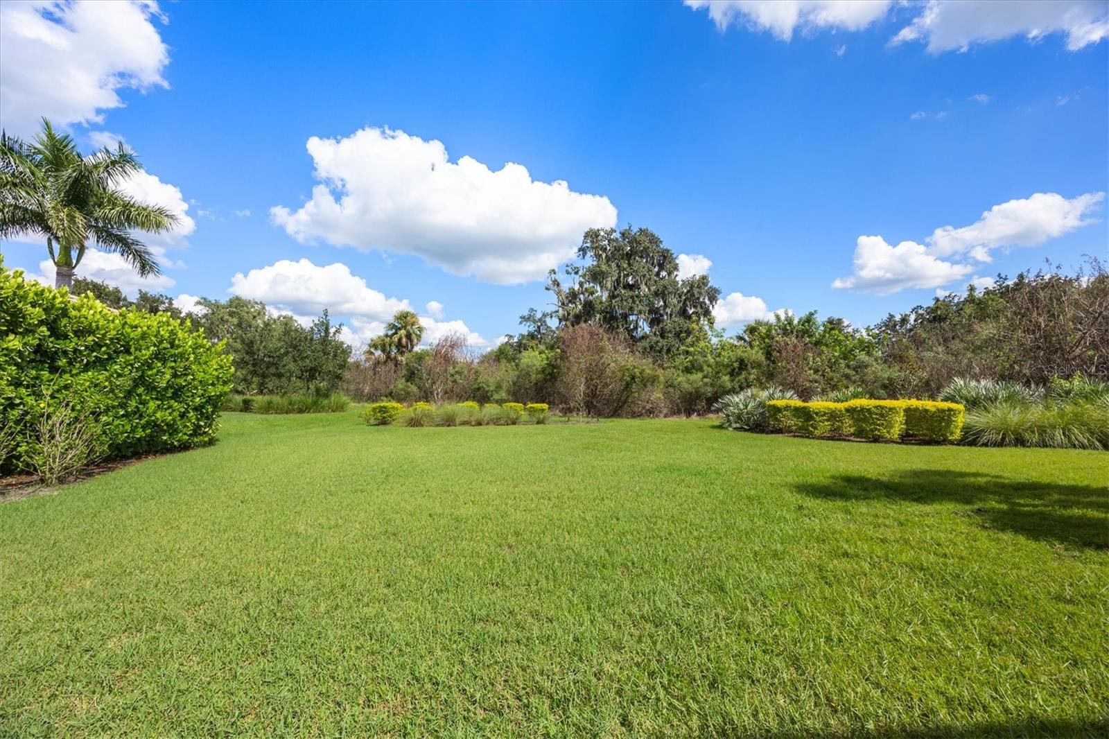 FOUNDERS CLUB - Residential