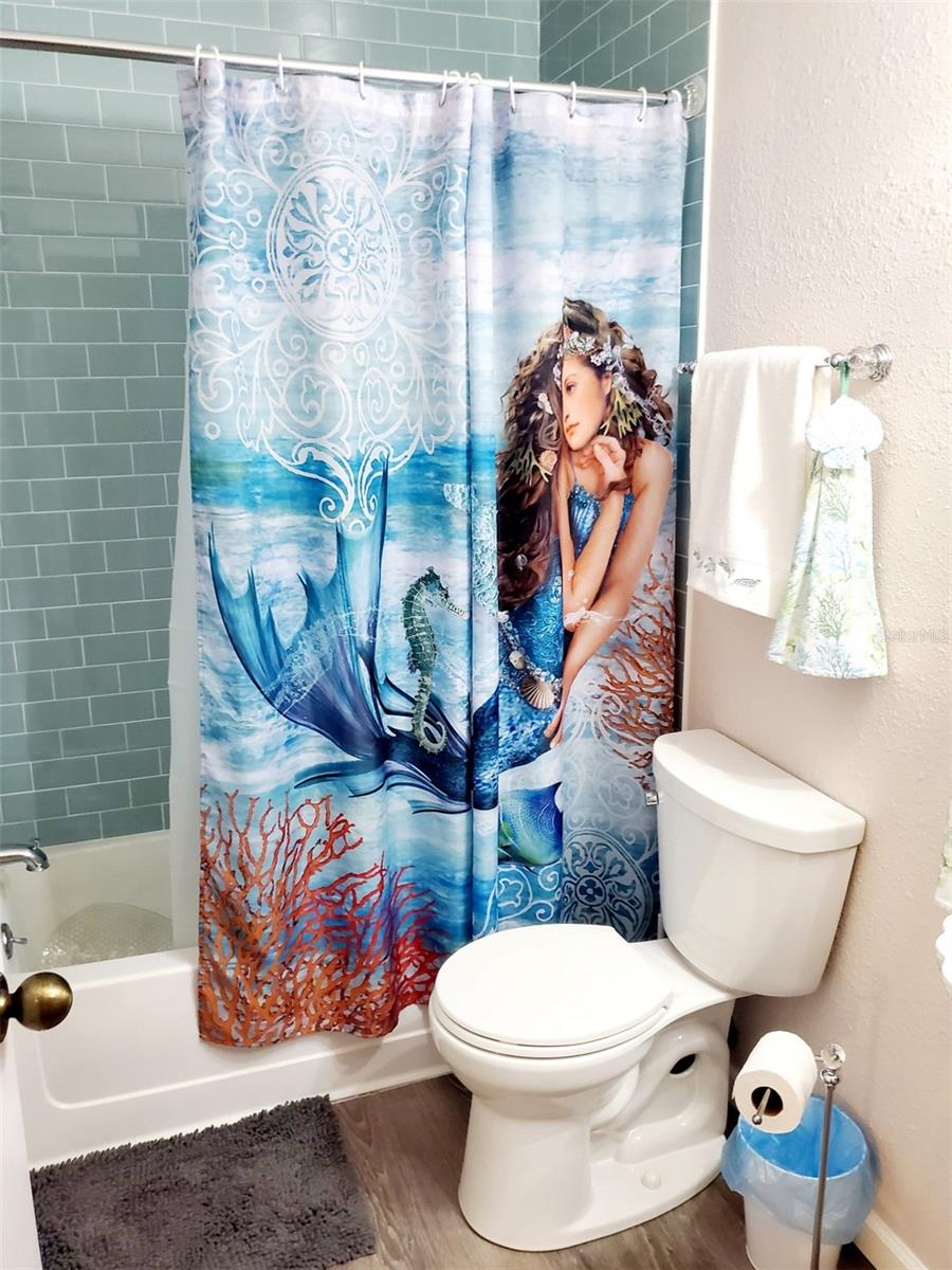 MIRROR LAKE SEC 3 - Residential Lease