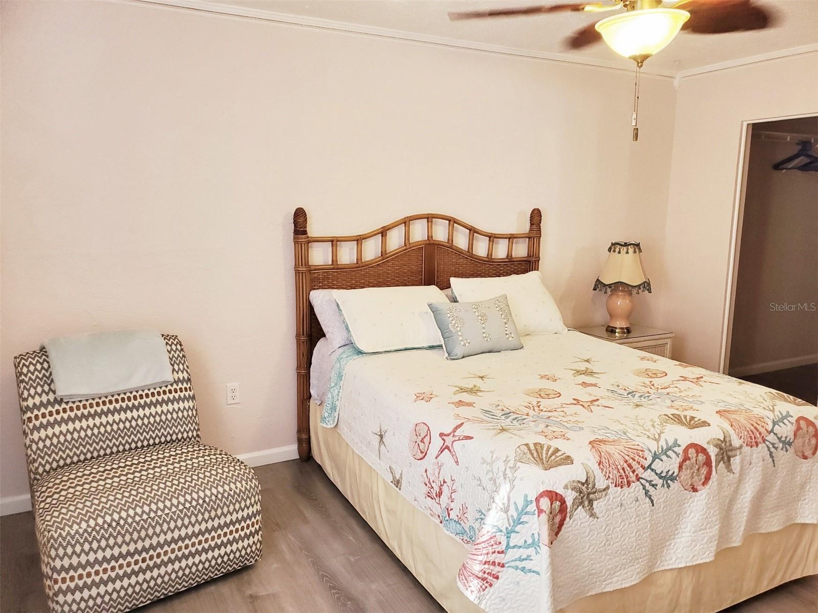 MIRROR LAKE SEC 3 - Residential Lease