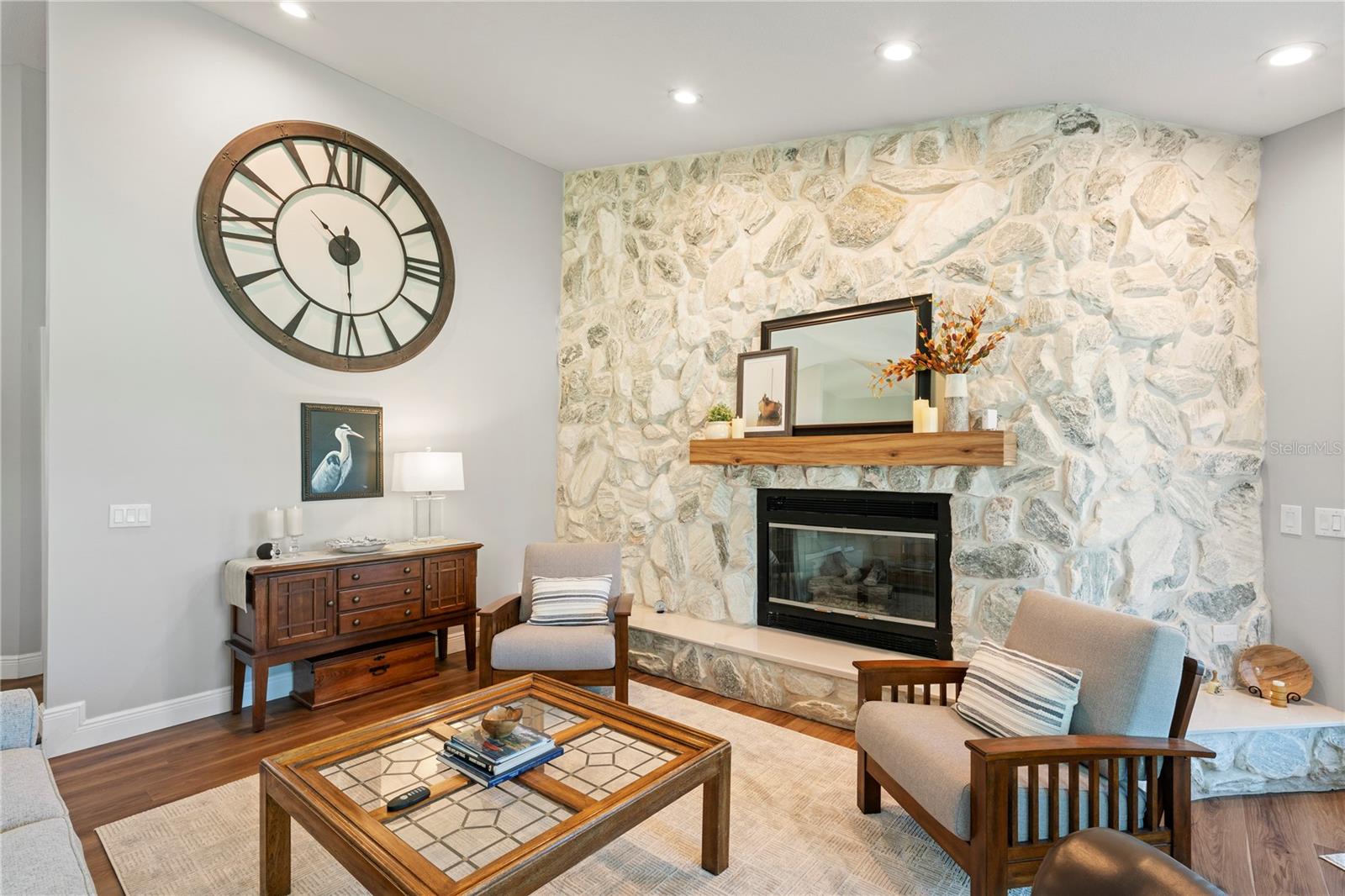 SILVER OAKS PH 01 - Residential