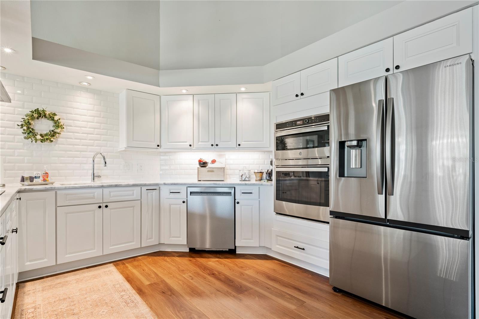 SILVER OAKS PH 01 - Residential