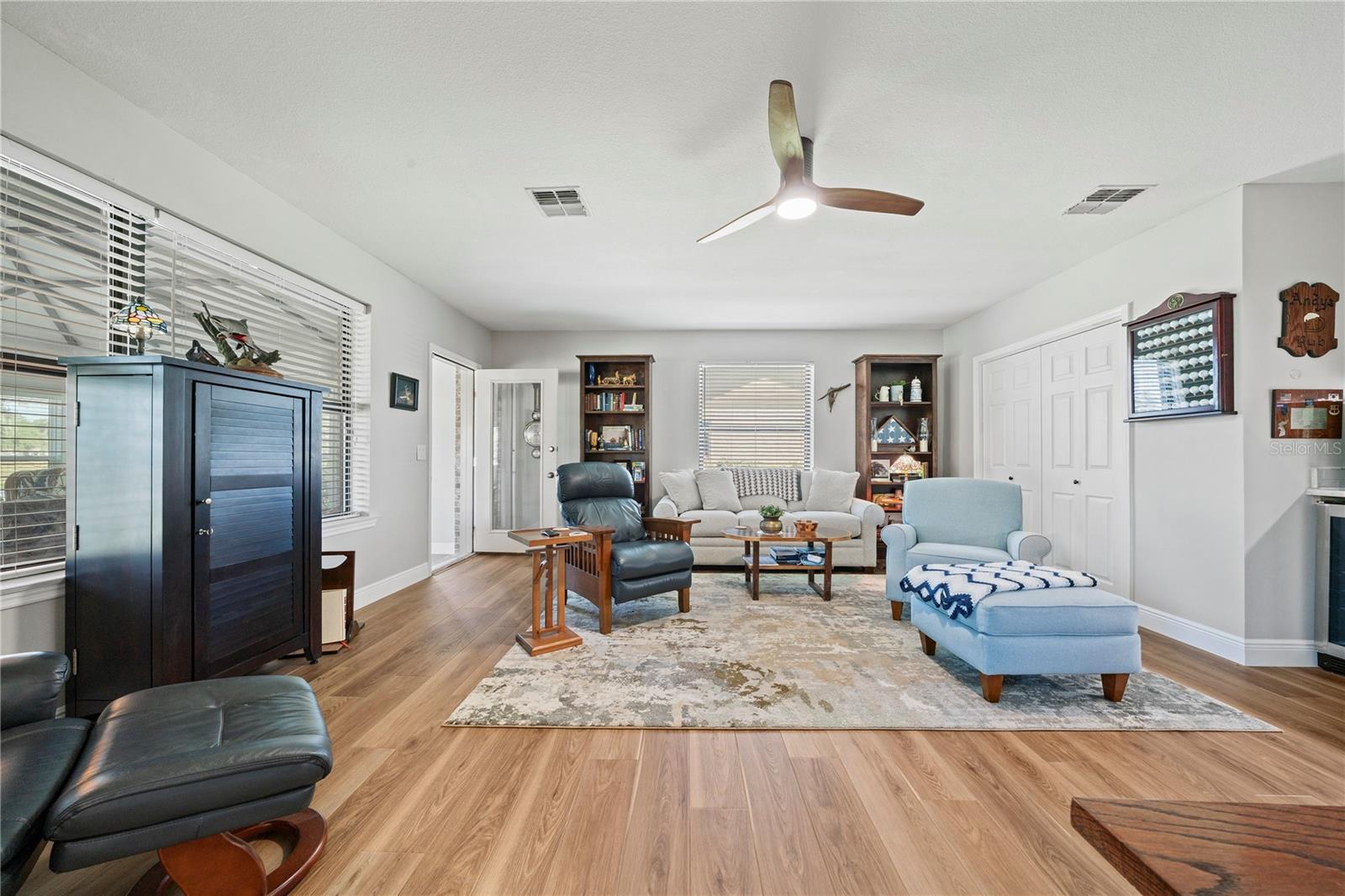SILVER OAKS PH 01 - Residential