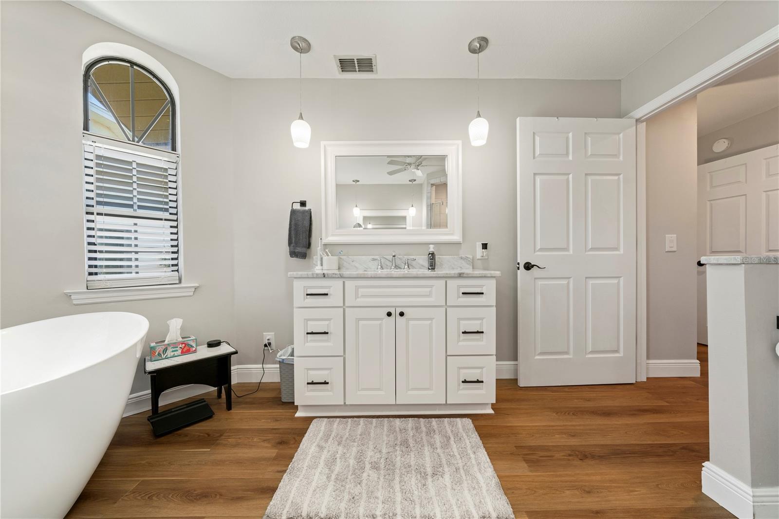 SILVER OAKS PH 01 - Residential