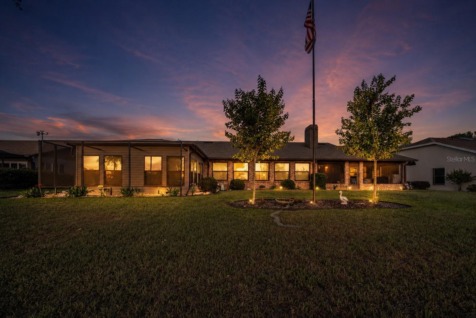 6219 HUNTINGTON DRIVE