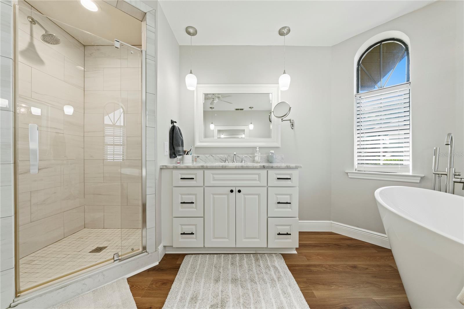 SILVER OAKS PH 01 - Residential