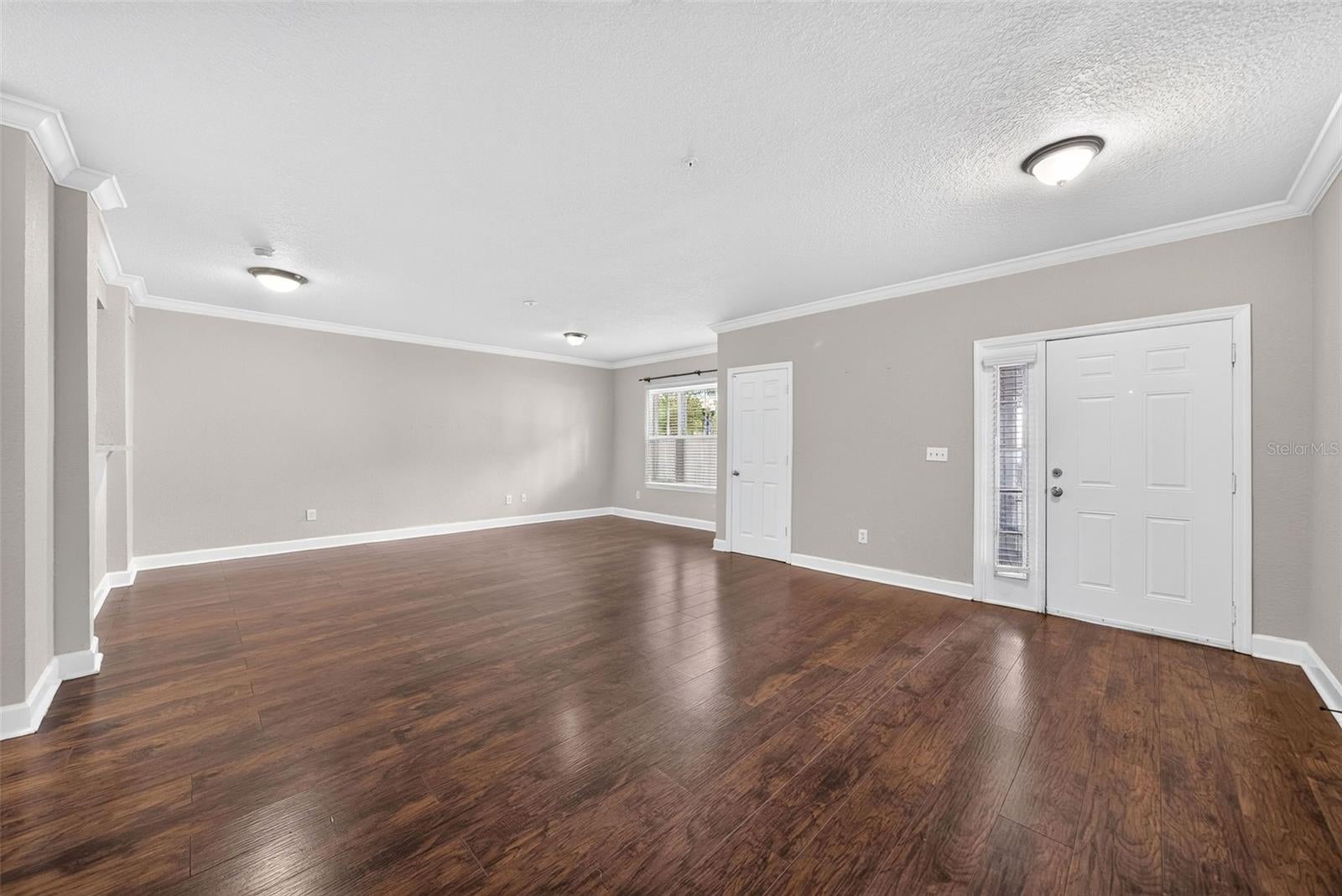 204 SOUTH STREET 1053