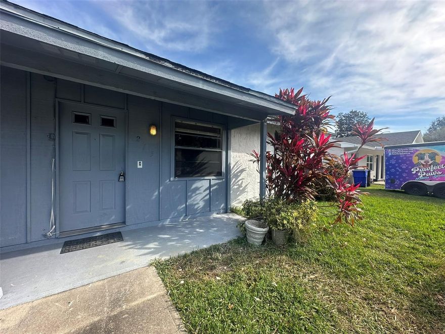 Welcome home! Tucked on quiet Montana Ave in central St. Cloud, this inviting home offers a flexible layout with comfortable living areas, a functional kitchen, and light-filled rooms. Enjoy a private yard, oversized driveway, and off-street parking, plus walking distance to Lake Front Park, easy access to local shops, parks, schools, and major routes for a simple commute. Act now! This one won't last long! All applicants are required to do a credit and background check. Renters insurance is required.