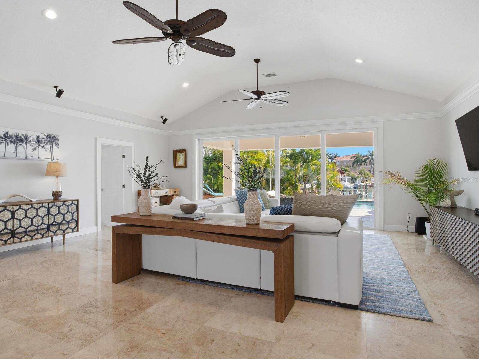 SOUTH CSWY ISLE YACHT CLUB 2ND ADD - Residential