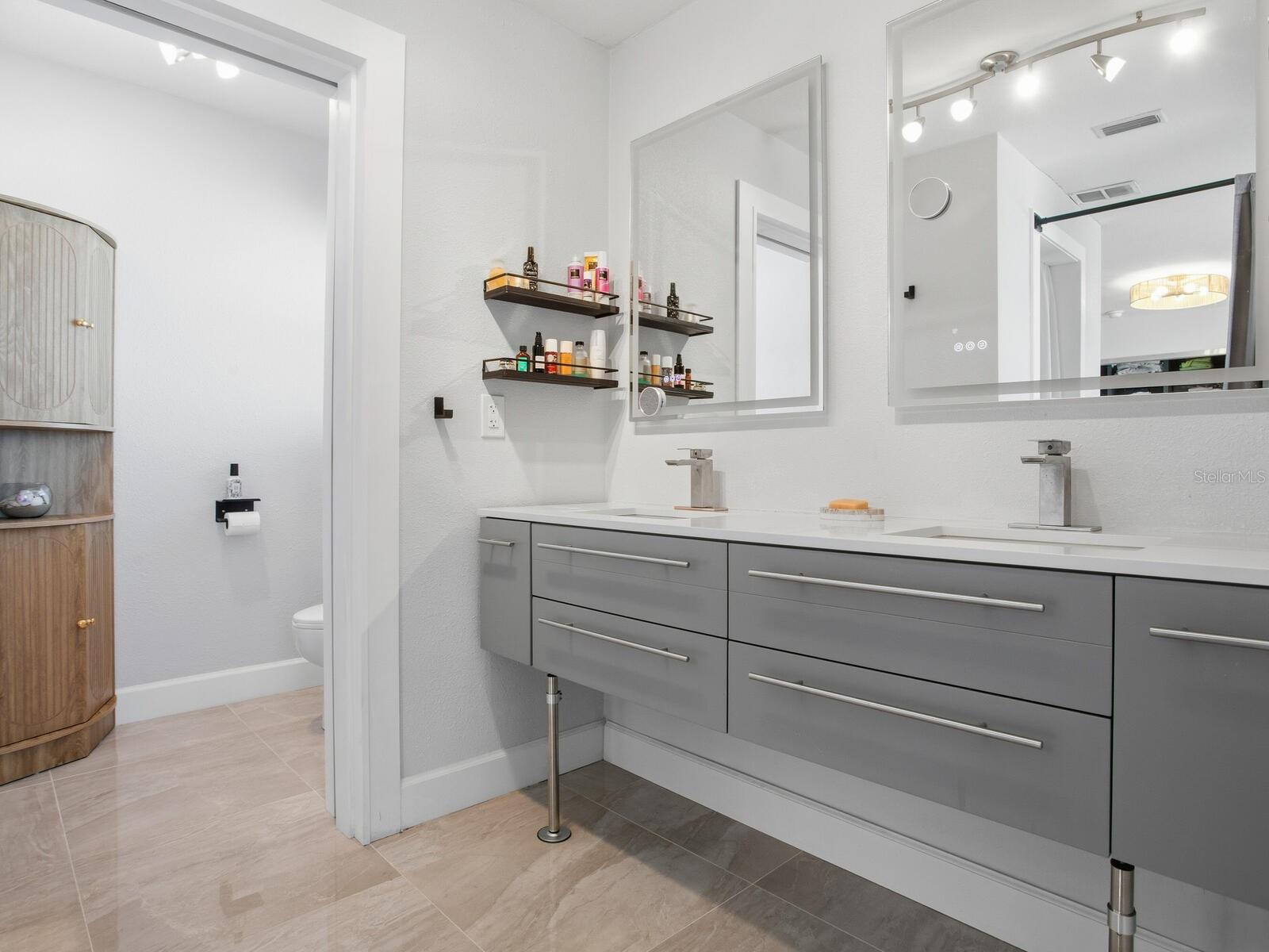 SOUTH CSWY ISLE YACHT CLUB 2ND ADD - Residential