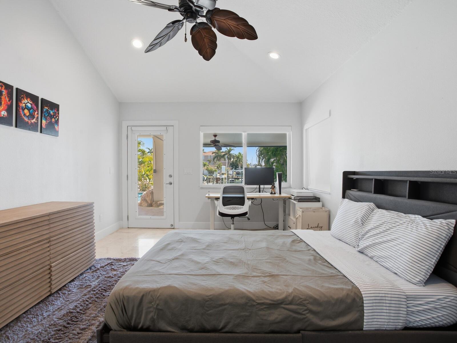 SOUTH CSWY ISLE YACHT CLUB 2ND ADD - Residential