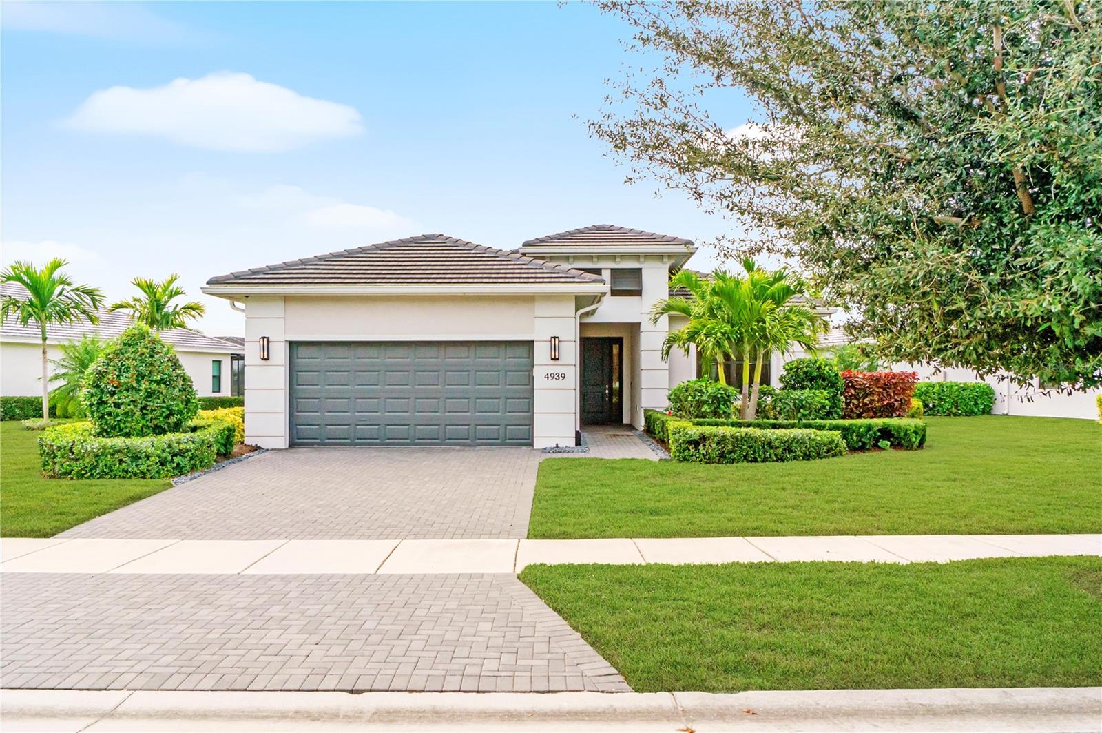 4939 SURFSIDE CIRCLE