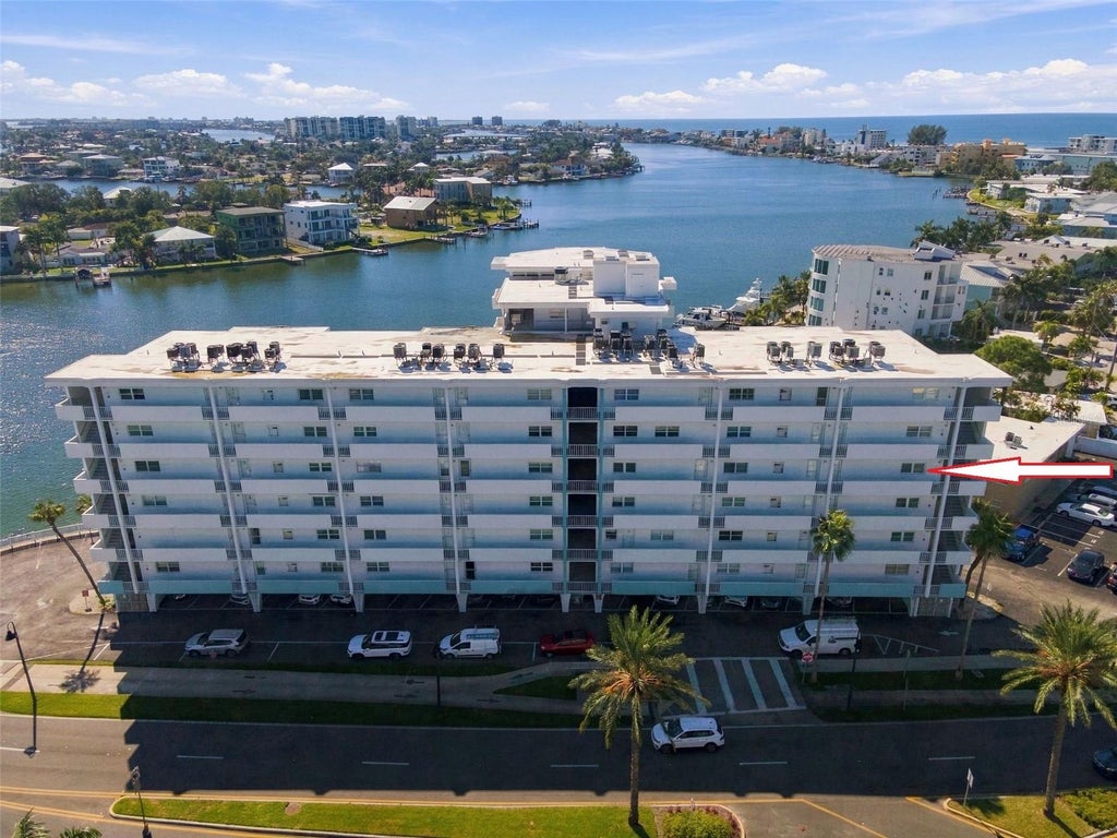 Photo of 285 107th Avenue #407, Treasure Island, FL 33706 (MLS # TB8557966)
